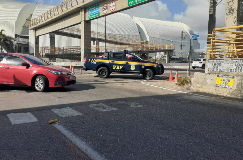  Acesso à avenida Lima e Silva é parcialmente interditado durante teste no trânsito do viaduto do 4º Centenário em Natal; entenda