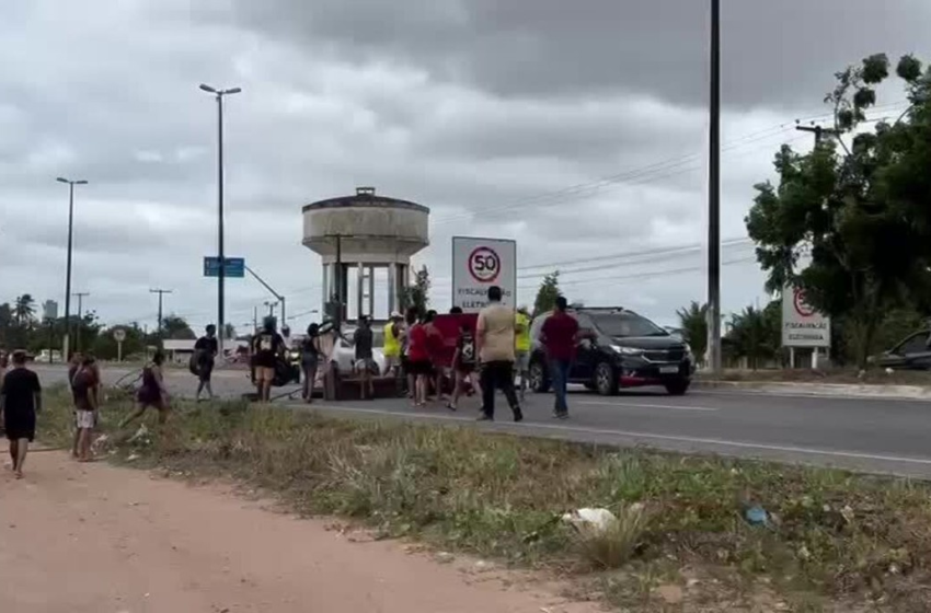  Família de menina desaparecida na Grande Natal faz protesto para buscar informações